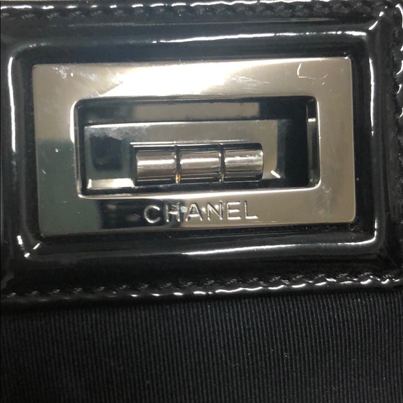 Auth. Chanel 2.55 Reissue Black & White Tote Bag - Picture 5 of 17